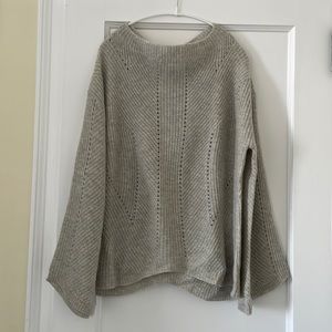 Unworn NWOT Nili Lotan cashmere sweater size medium